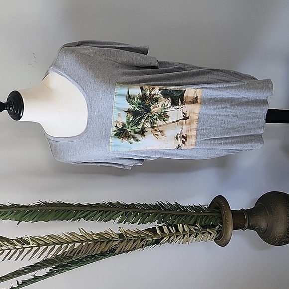Cato Gray Short Sleeve Tee with Palm Tree and Beach graphics - Picture 1 of 12